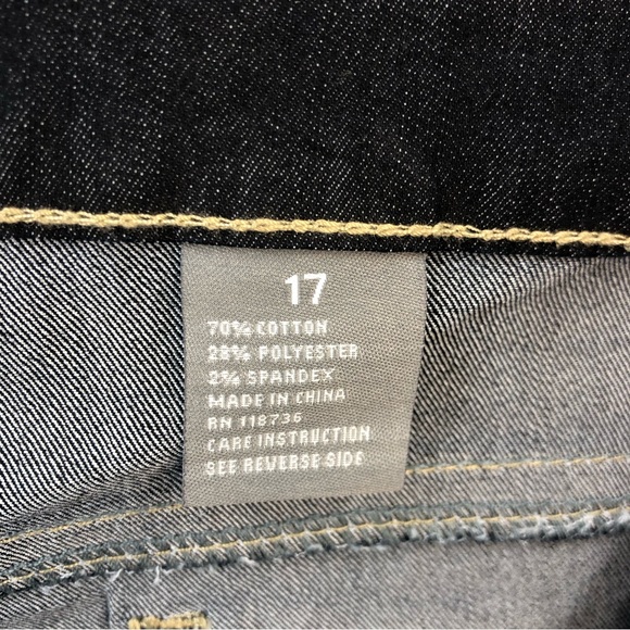 Soundgirl Shorts Womens Size 17 NWT Dark Blue Cuffed Hem - Picture 6 of 13